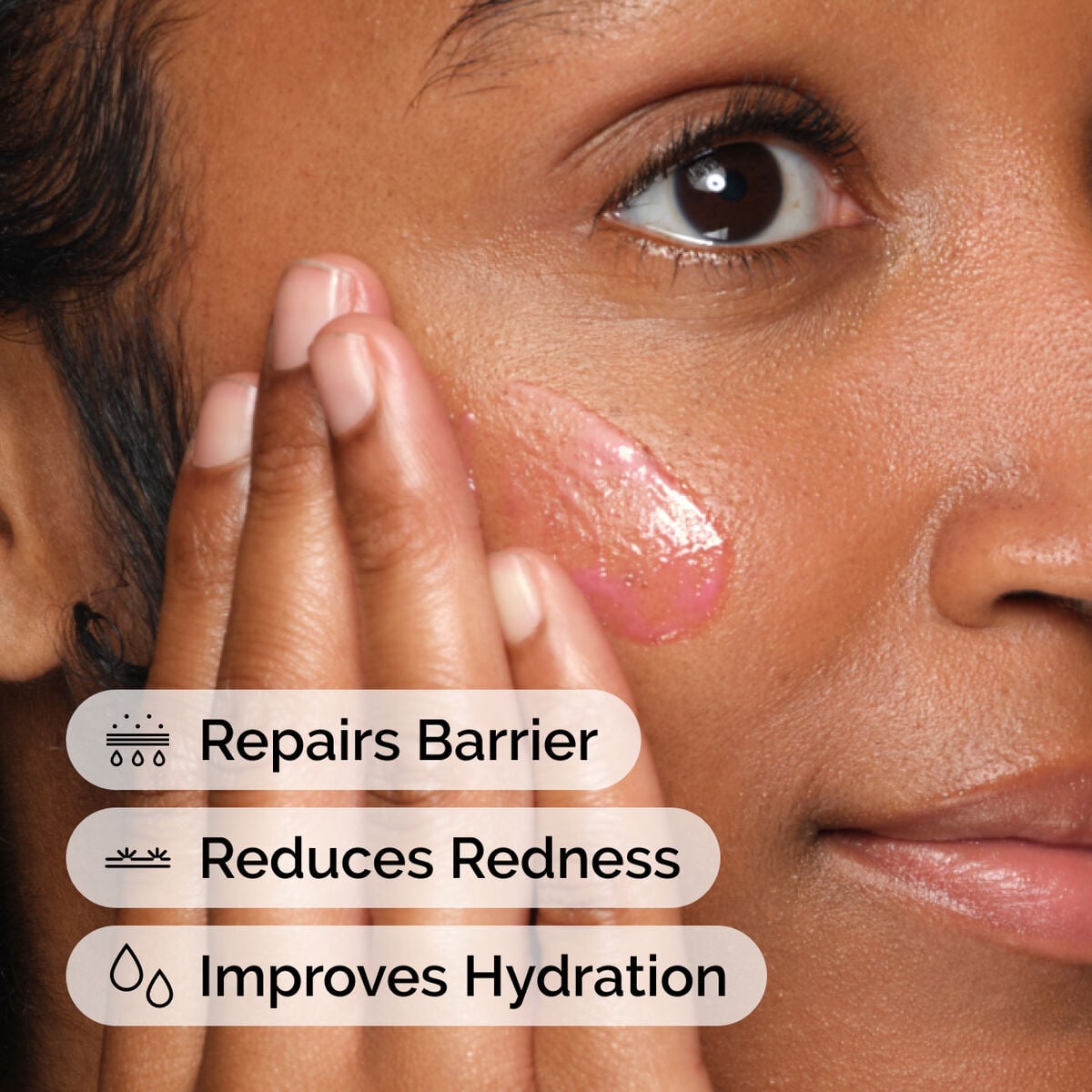 soothing-and-barrier-support-serum-set-q1 ord-soothing-barrier-support-serum-model-application-with-benefits.jpg